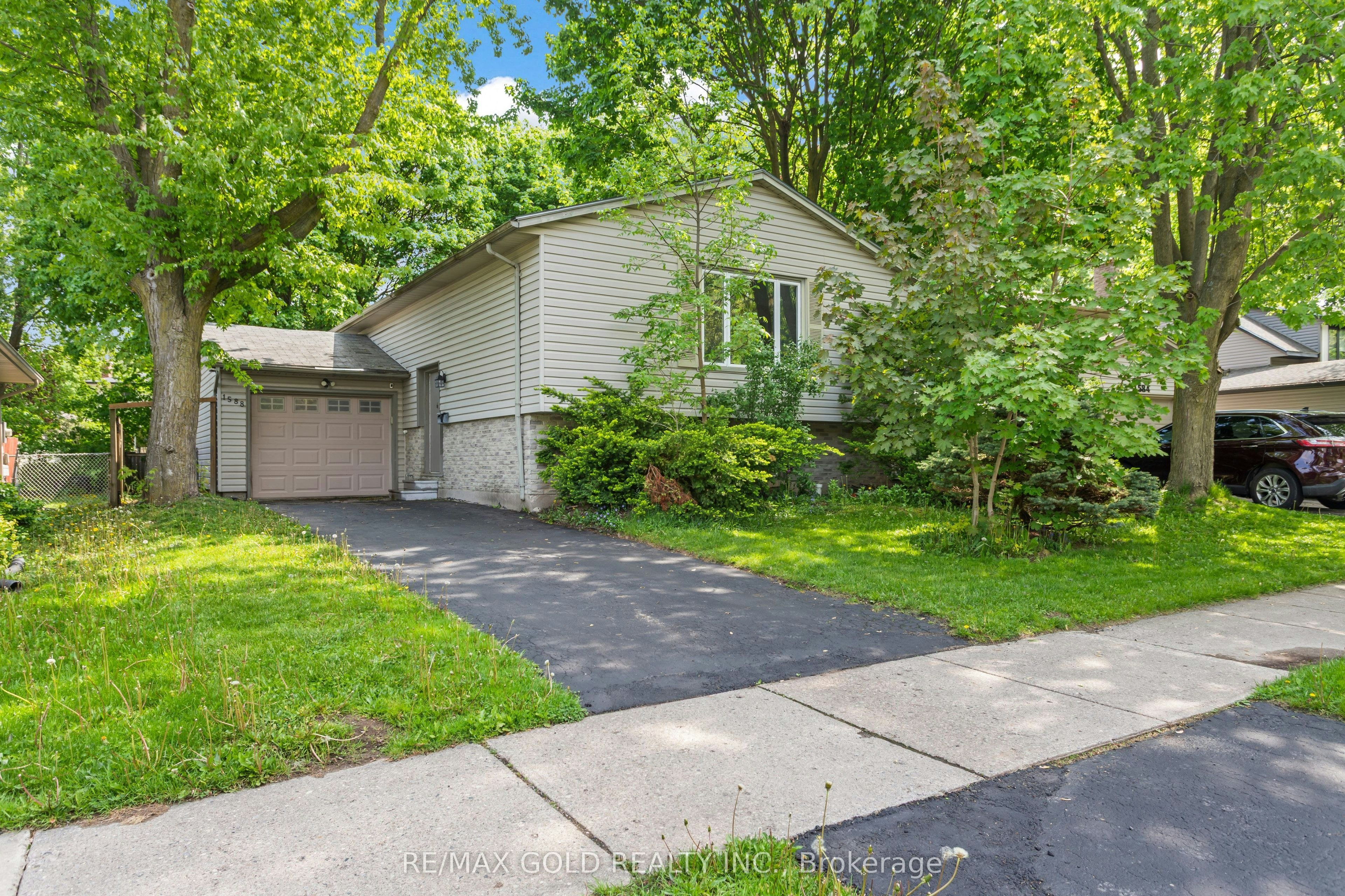 1588 Aldersbrook Road, London, ON, N6G 2Z3