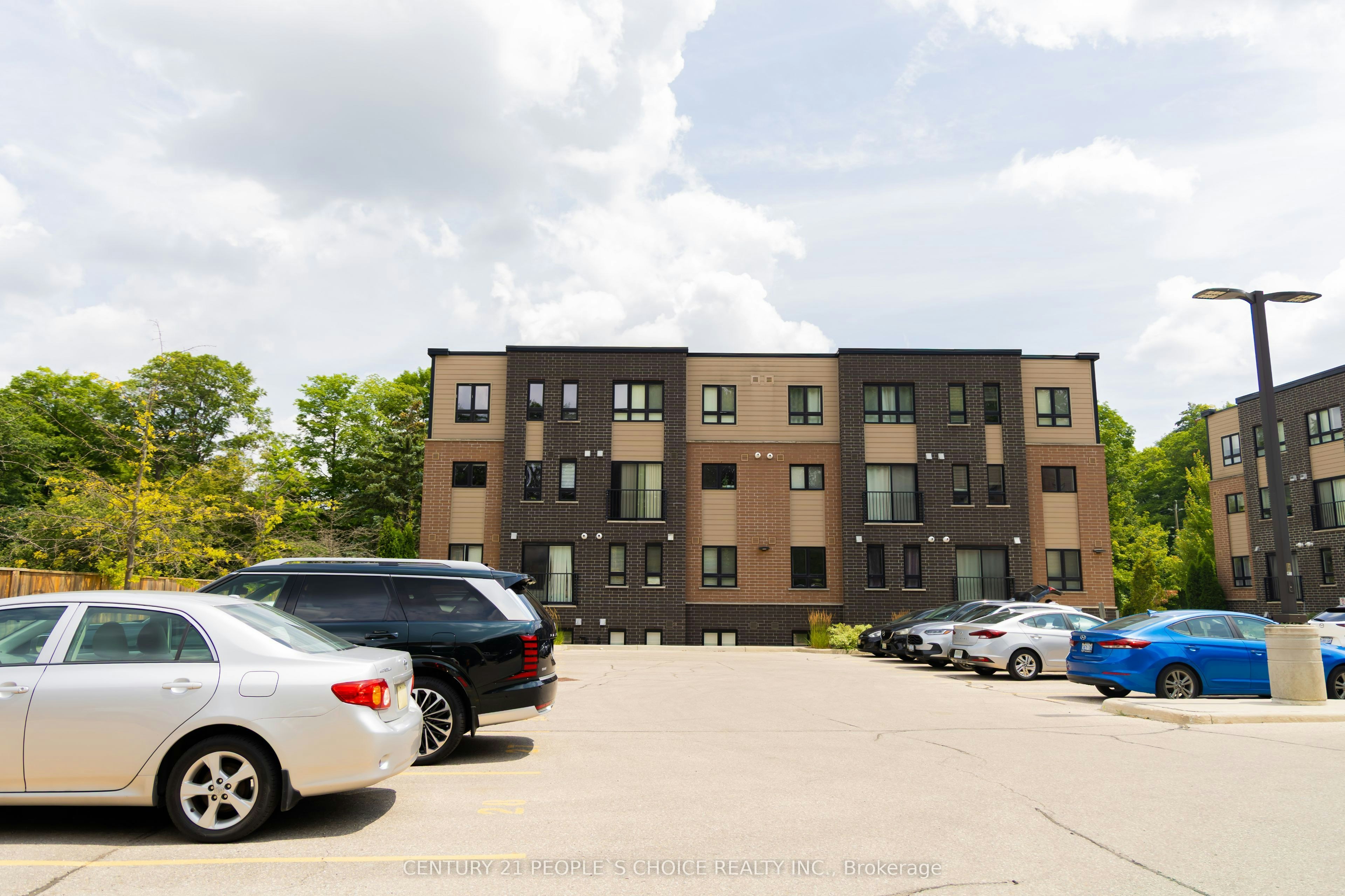 A5-190 Century Hill Drive, Kitchener, ON, N2E 2W6 - 2