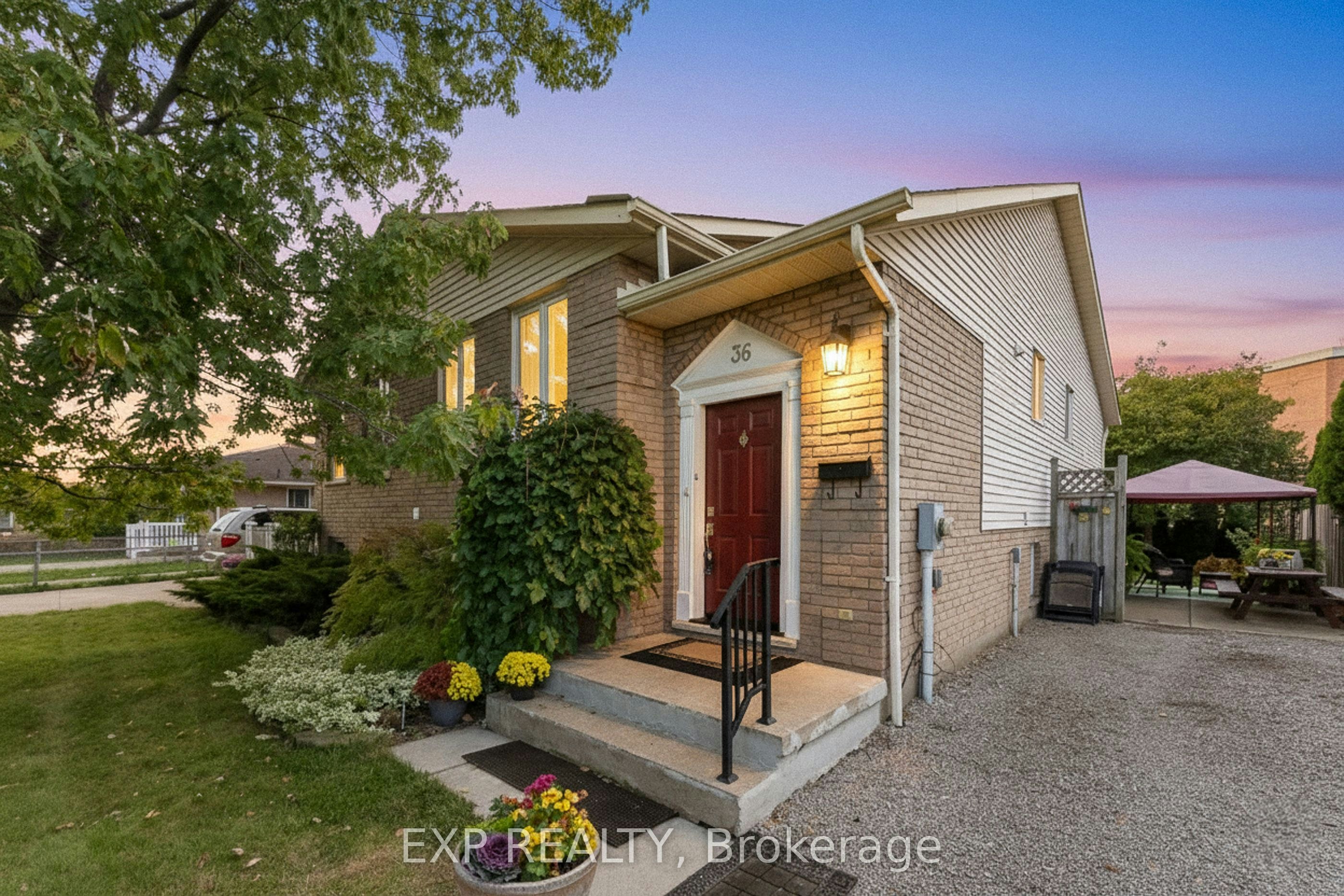 36 Vintage Crescent, St. Catharines, ON, L2S 3C6