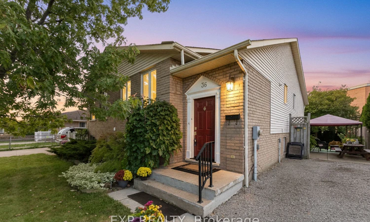 36 Vintage Crescent