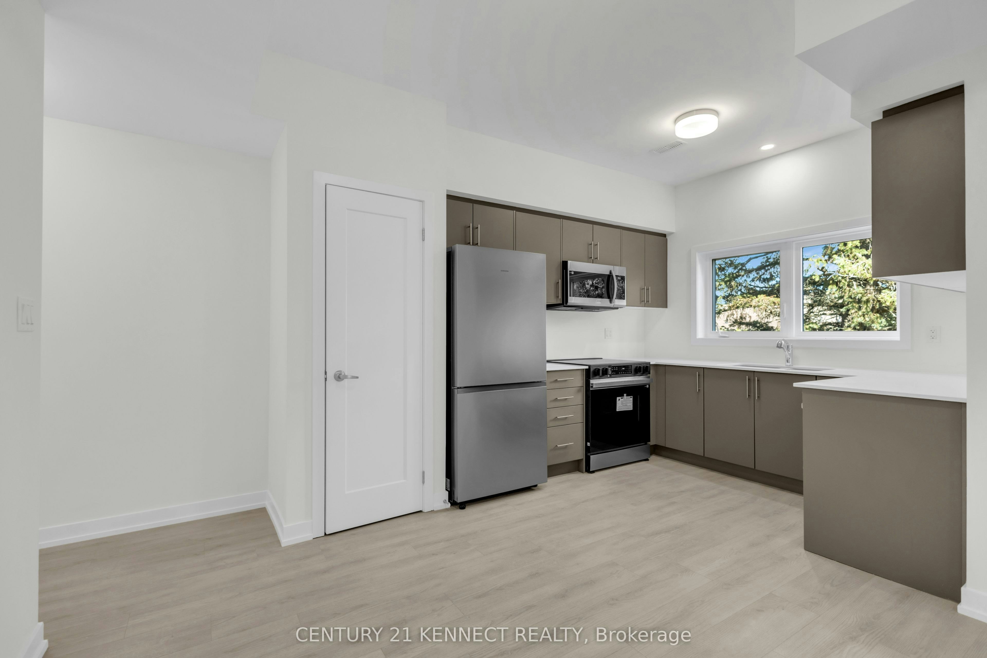 82-42 Lowes Road W, Guelph, ON, N1G 4X2 - 8