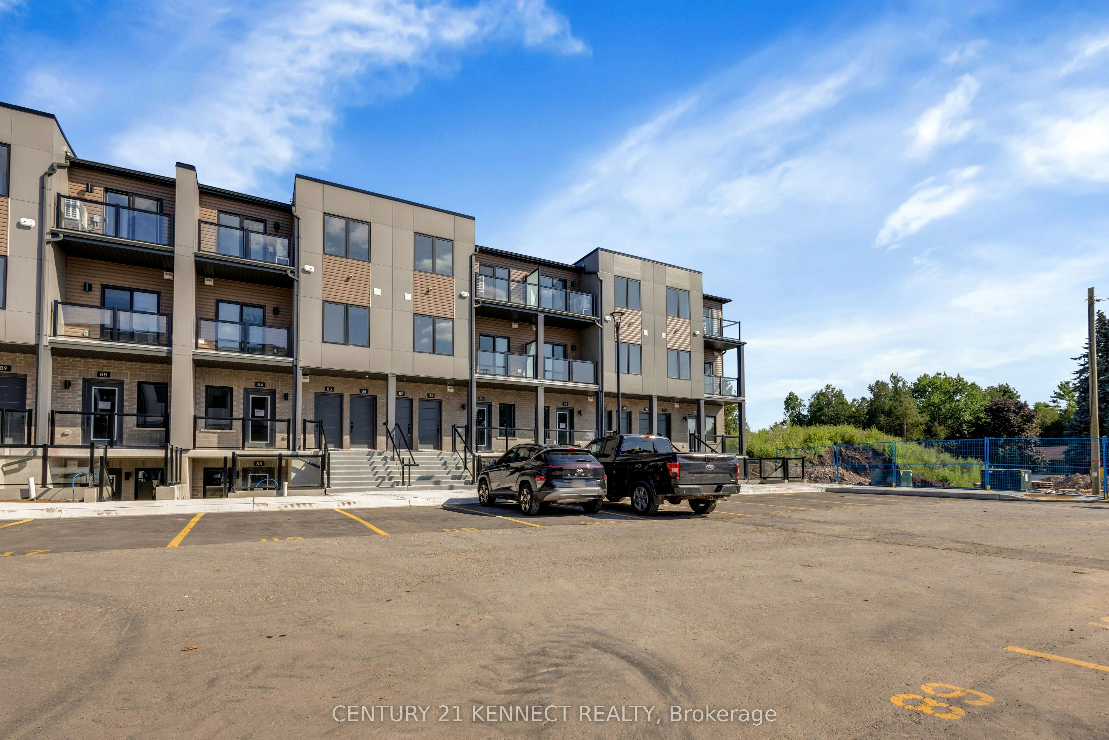 82-42 Lowes Road W, Guelph, ON, N1G 4X2 - 32