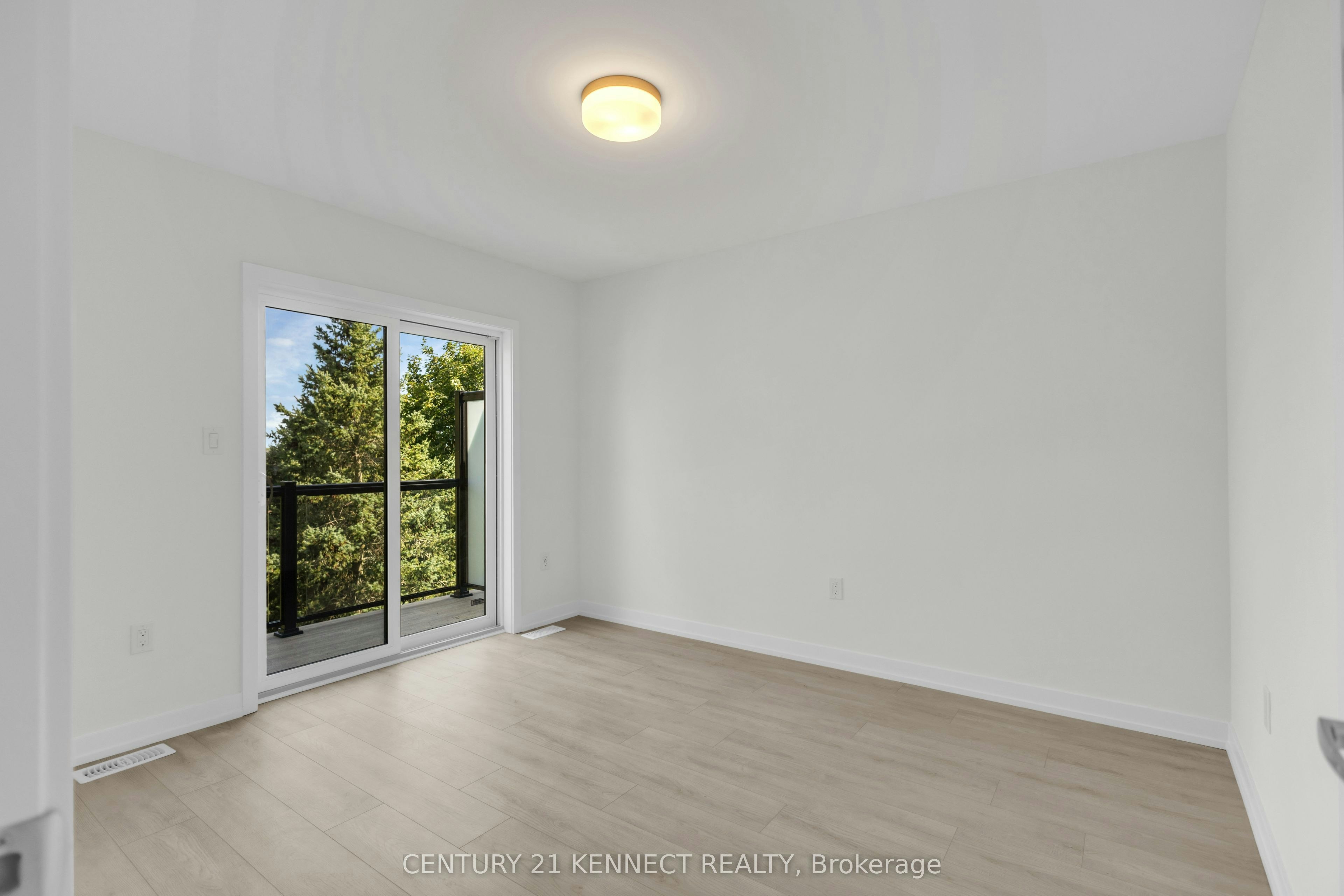 82-42 Lowes Road W, Guelph, ON, N1G 4X2 - 25