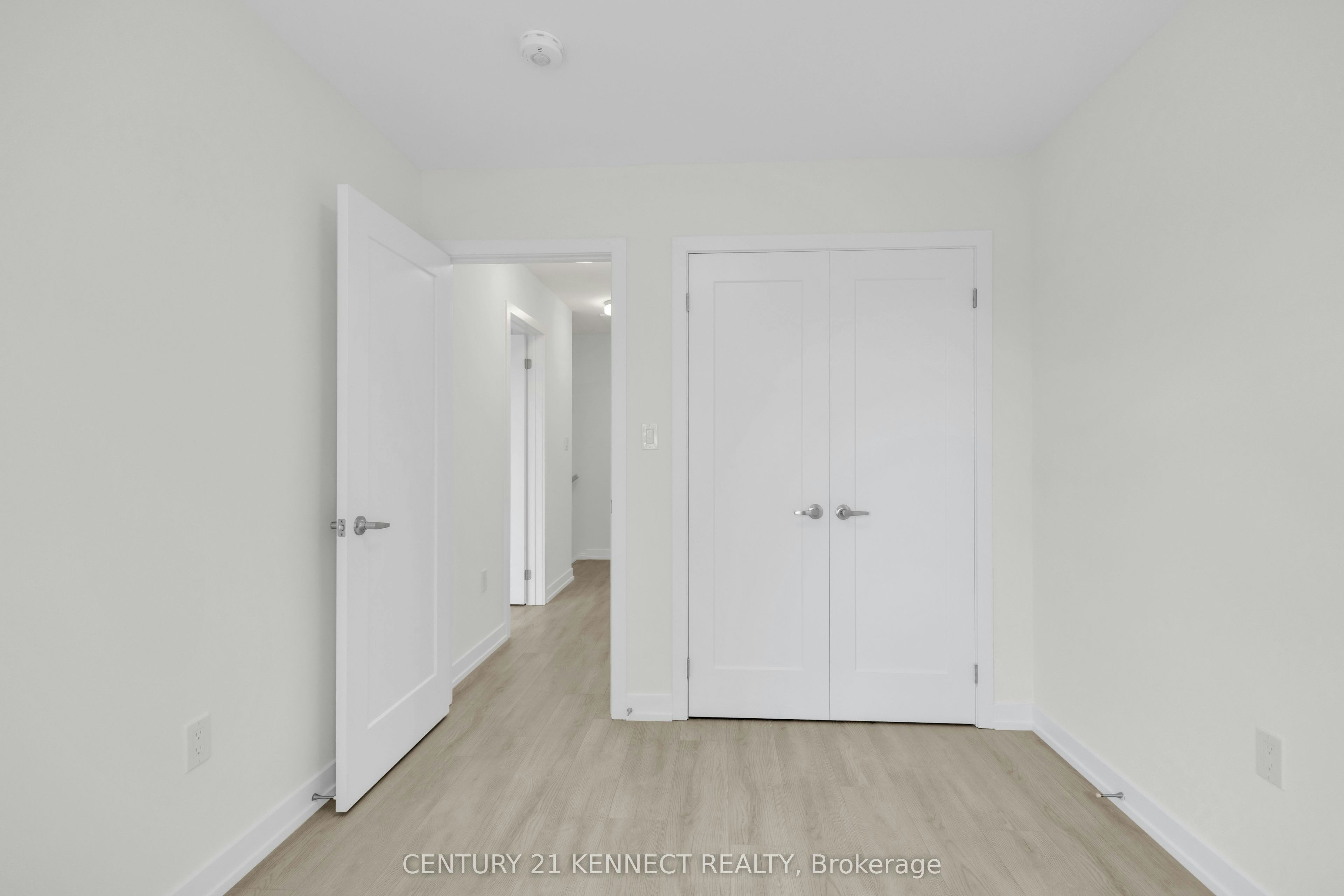 82-42 Lowes Road W, Guelph, ON, N1G 4X2 - 24