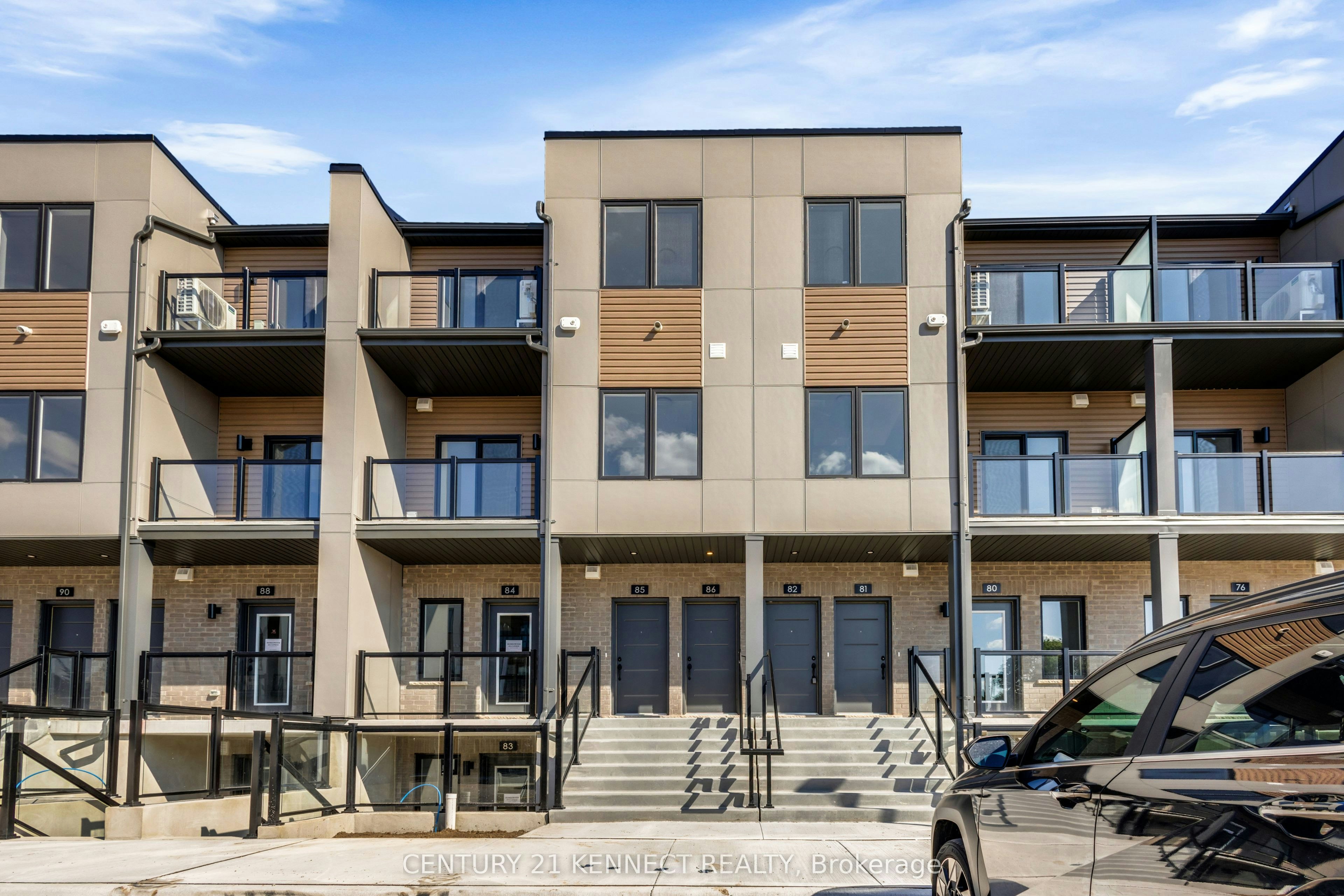 82-42 Lowes Road W, Guelph, ON, N1G 4X2 - 2
