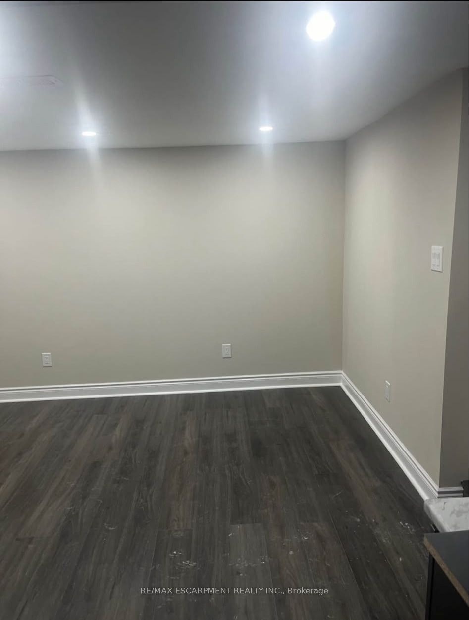 LOWER-59 Edwina Court, Hamilton, ON, L8V 4M2 - 6