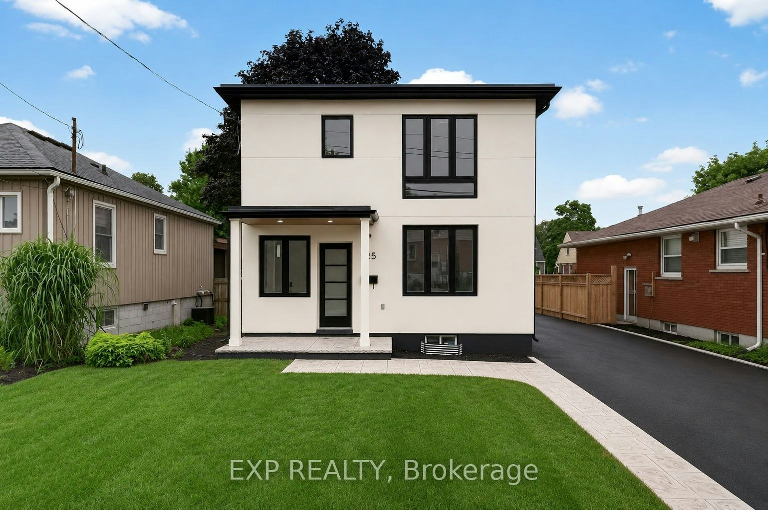 325 Queensdale Avenue E, Hamilton, ON, L9A 1L5
