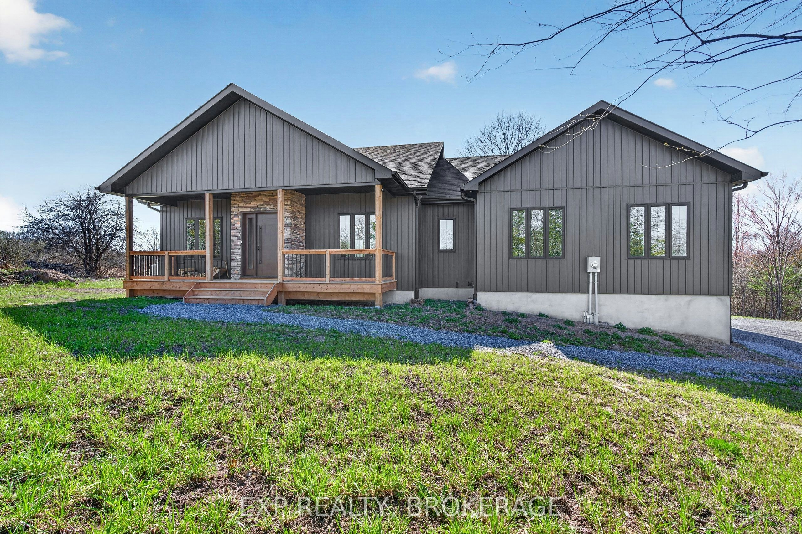 9304 Perth Road, Rideau Lakes, ON, K0G 1X0