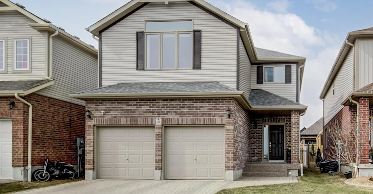 106 Eden Oak Trail, Kitchener, ON, N2A 0G6 - 2