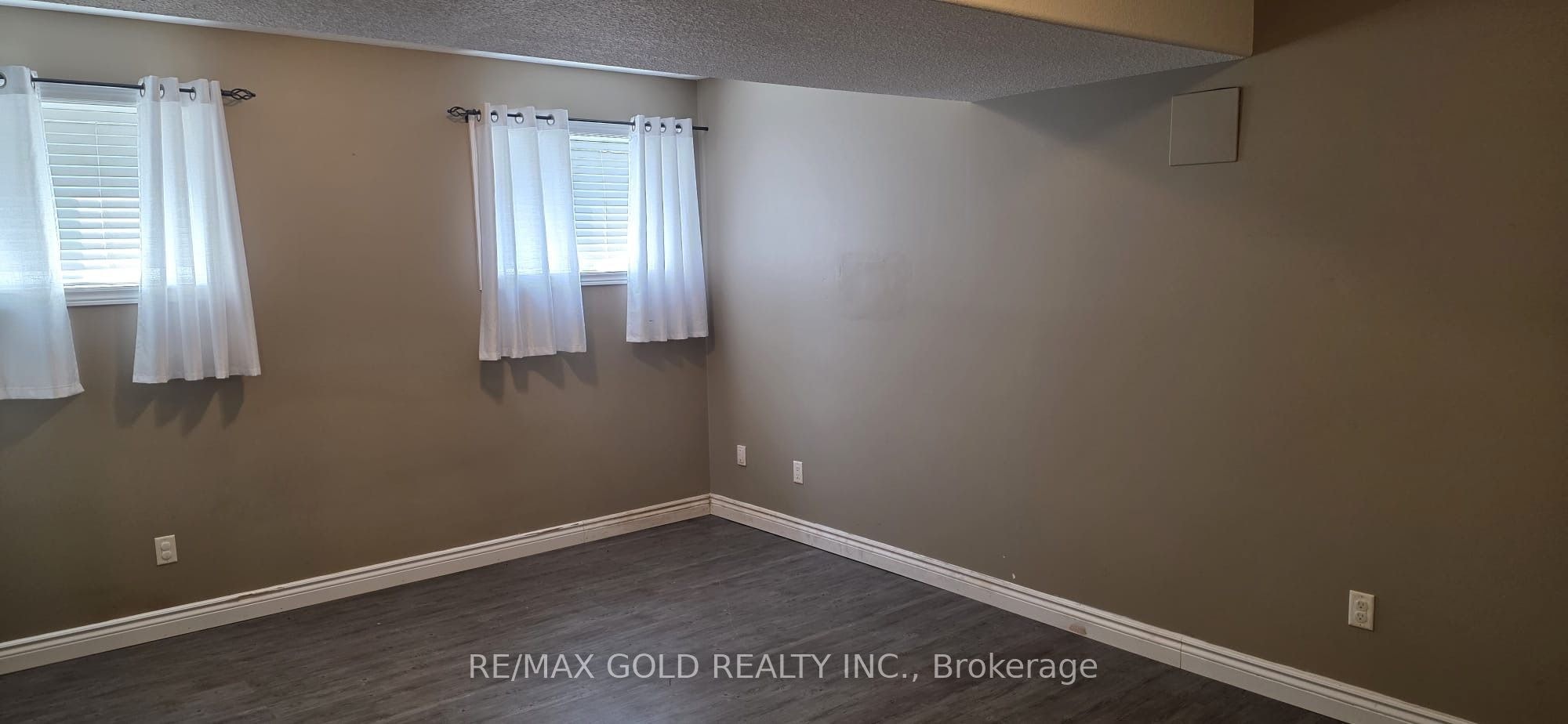 11 Rose Avenue, Welland, ON, L3C 2X1 - 6