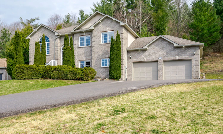 47 Meadowland Drive