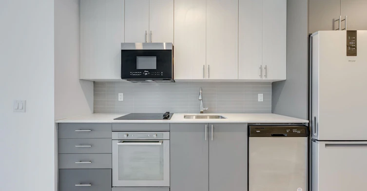 417-415 Main Street W, Hamilton, ON, L8P 0C9 - 4
