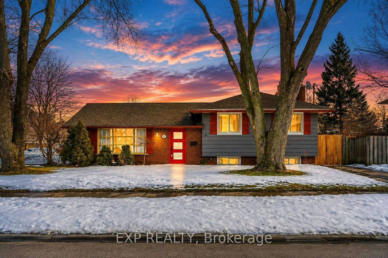 33 Fairlawn Road, Kitchener, ON, N2C 1X8