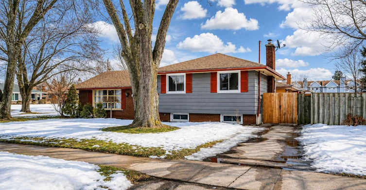 33 Fairlawn Road, Kitchener, ON, N2C 1X8 - 2