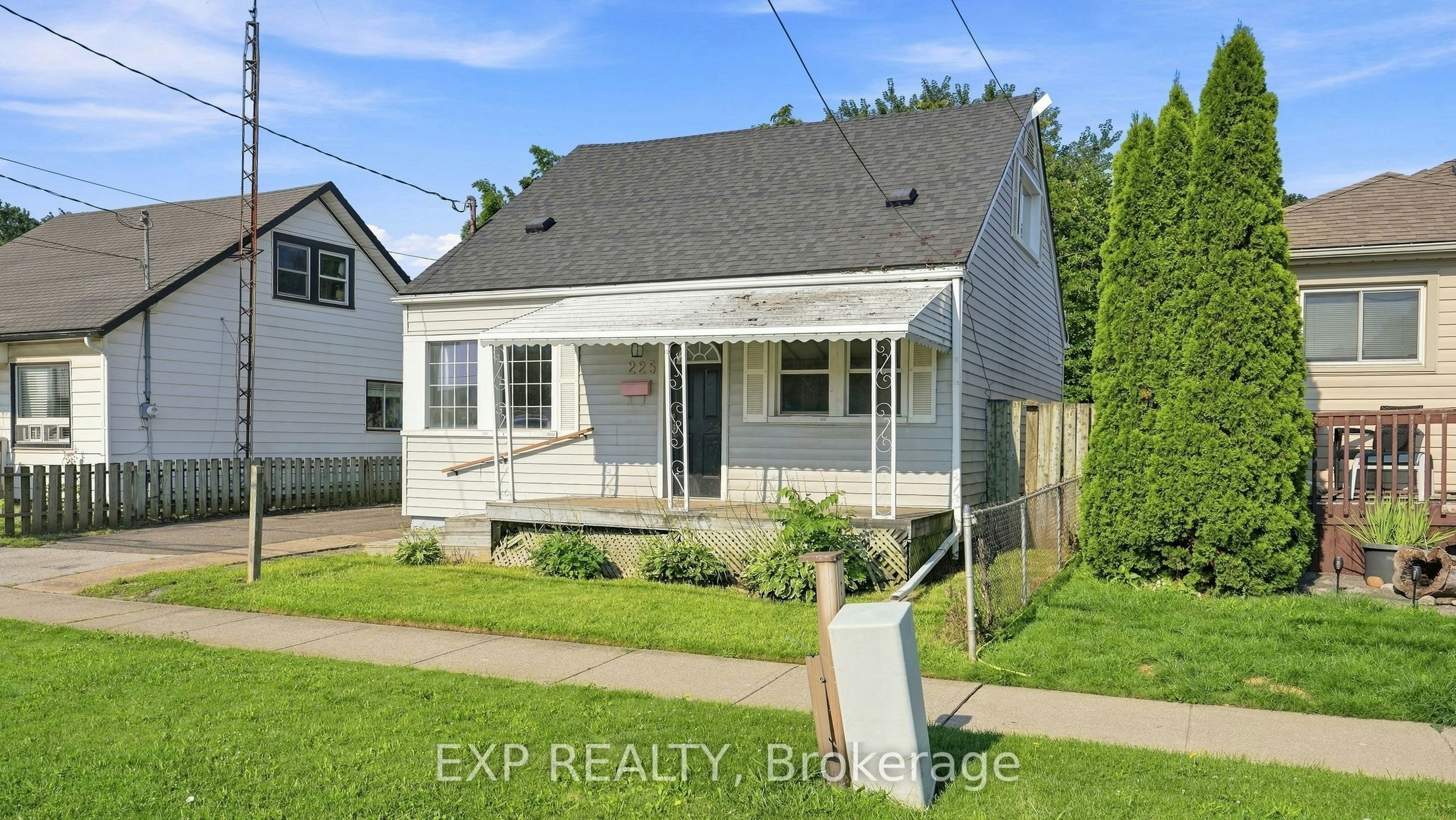 225 Grantham Avenue, St. Catharines, ON, L2M 4Z2