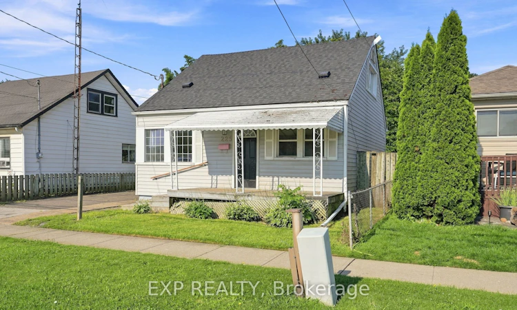 225 Grantham Avenue