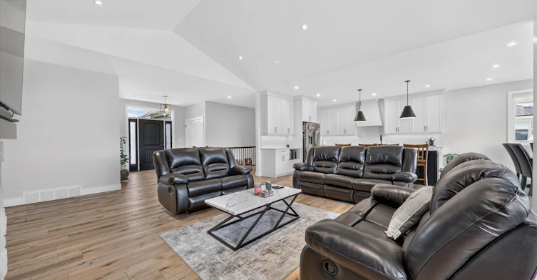 11 Mctavish Crescent, Huron Kinloss, ON, N0G 2R0 - 9
