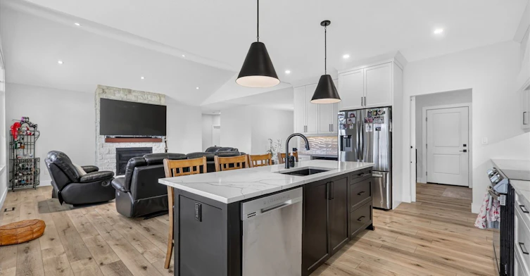 11 Mctavish Crescent, Huron Kinloss, ON, N0G 2R0 - 13