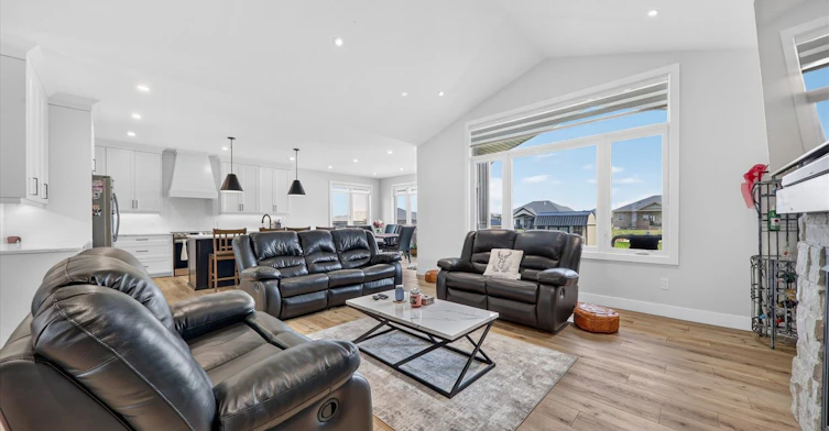 11 Mctavish Crescent, Huron Kinloss, ON, N0G 2R0 - 8