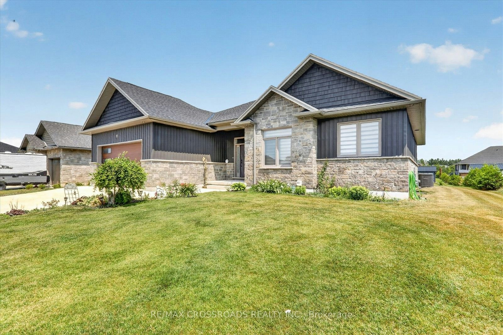 11 Mctavish Crescent, Huron Kinloss, ON, N0G 2R0 - 5