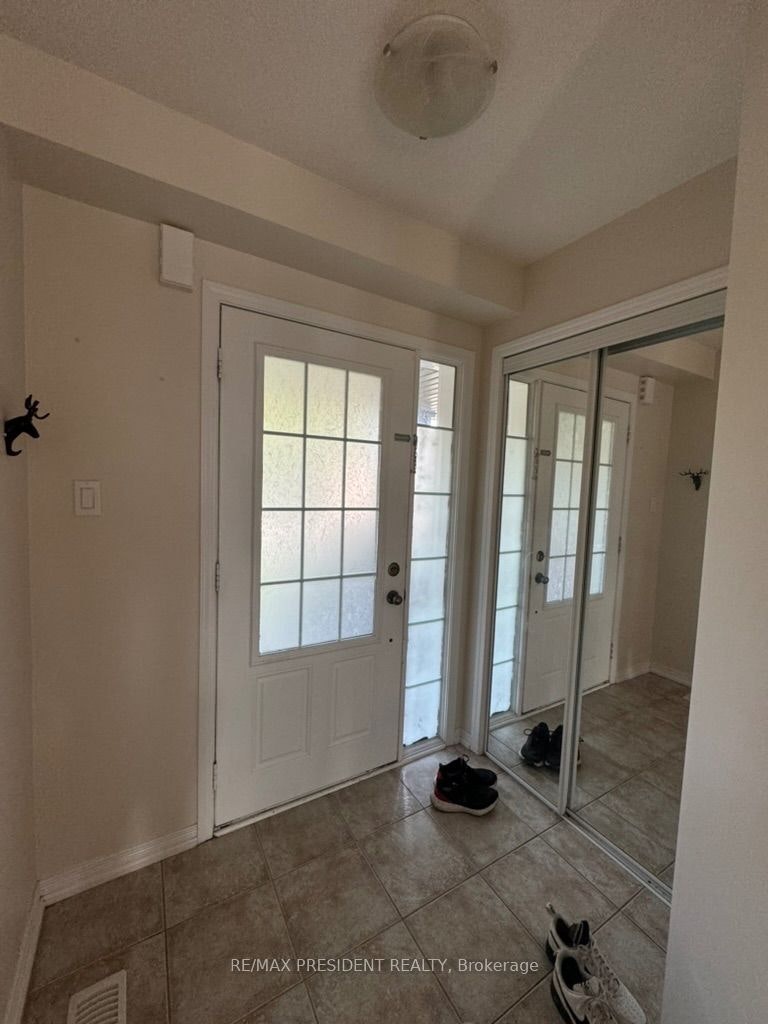 4 Avedisian Street, Brantford, ON, N3T 0G8 - 2