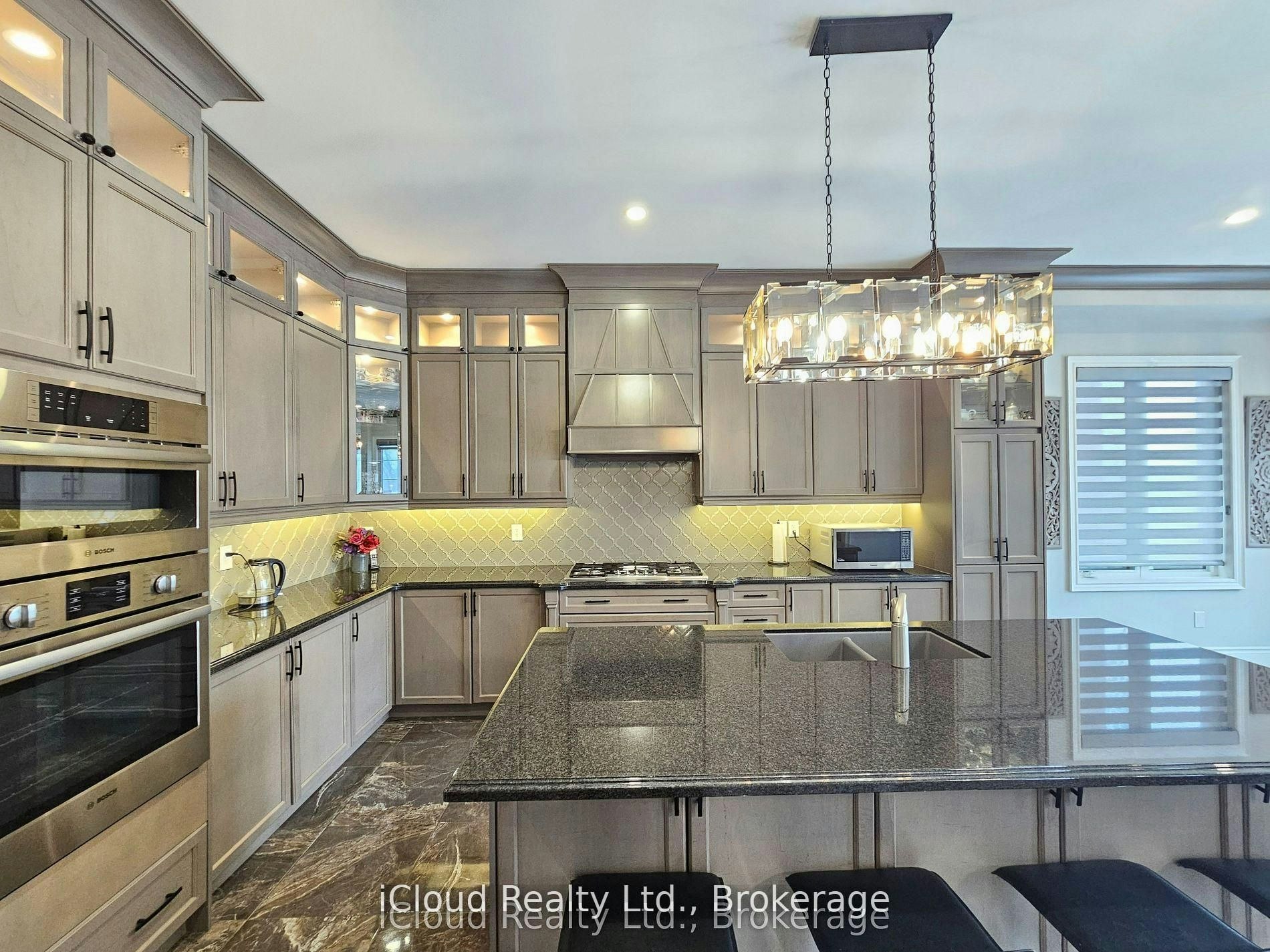227 Humphrey Street, Hamilton, ON, L8B 1X4 - 16