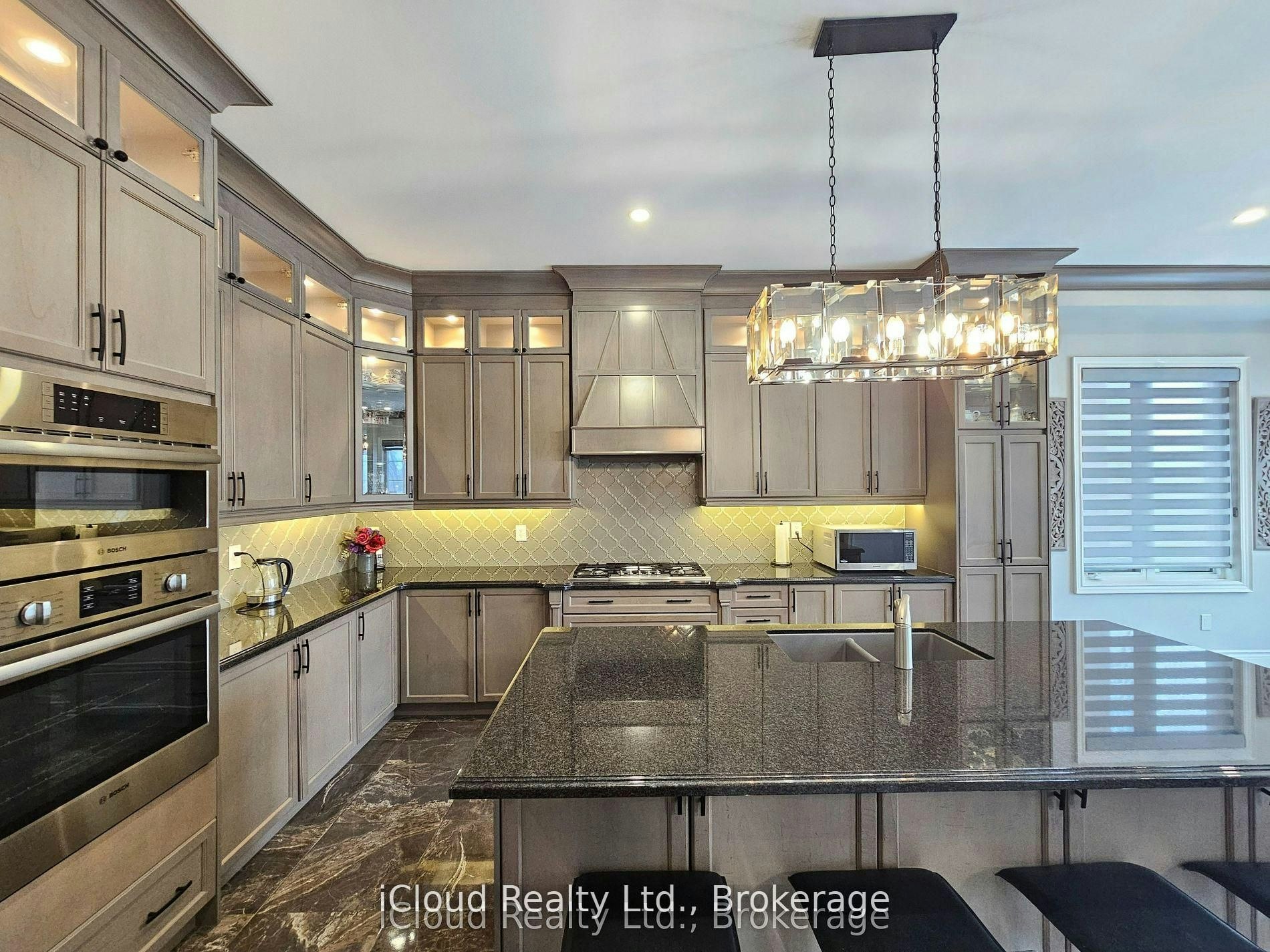 227 Humphrey Street, Hamilton, ON, L8B 1X4 - 11