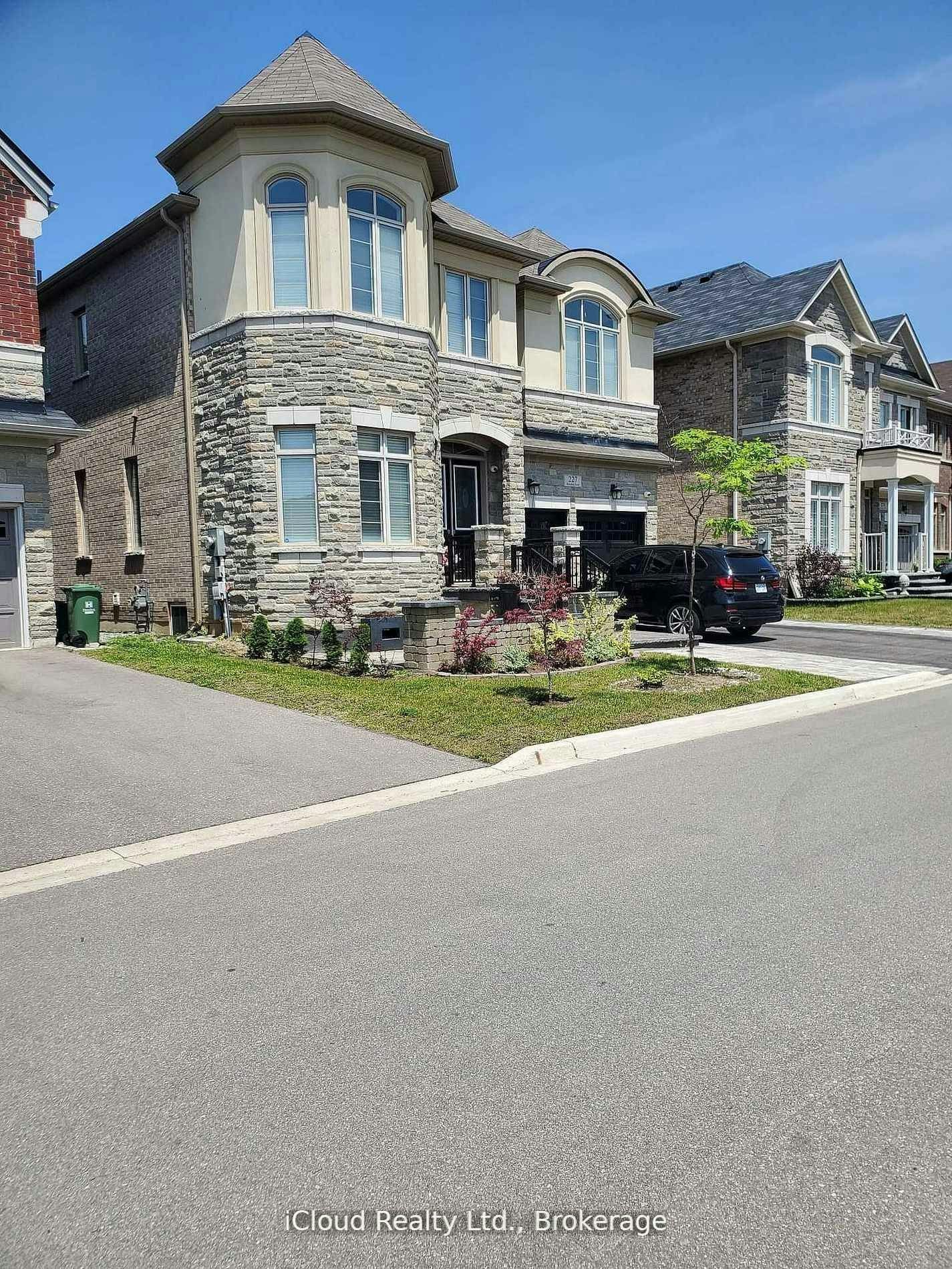 227 Humphrey Street, Hamilton, ON, L8B 1X4