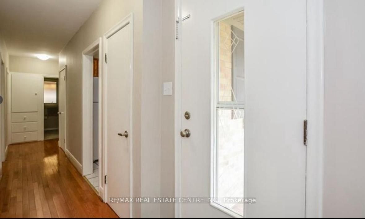 Main-37 Mckenzie Avenue, Kitchener, ON, N2H 2A7 - 12