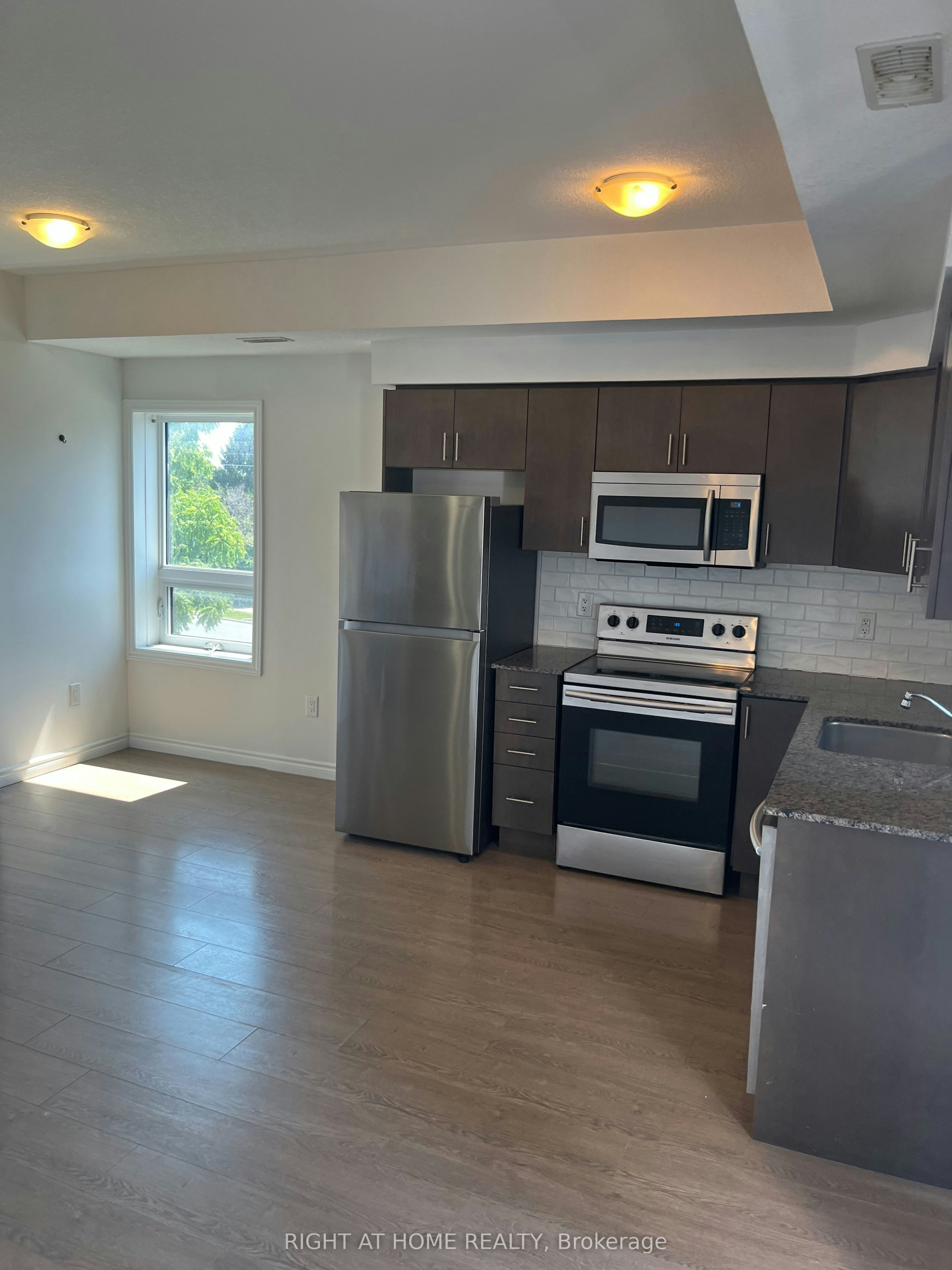 3A-1430 Highland Road W, Kitchener, ON, N2N 0C3 - 2