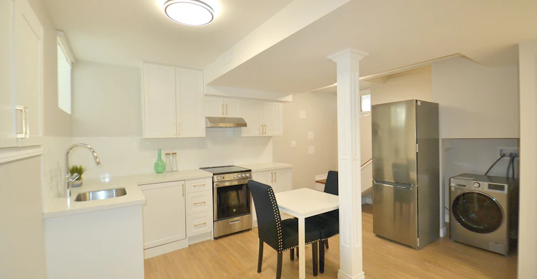 Lower-102 Belmont Avenue, Hamilton, ON, L8L 7M1 - 3