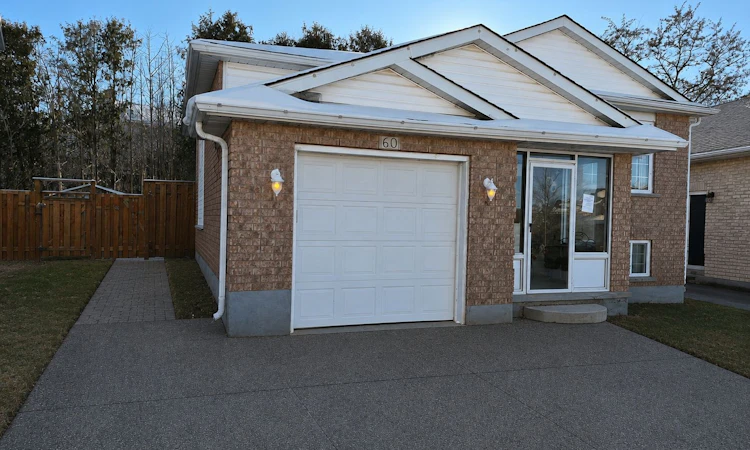 60 Castlewood Place