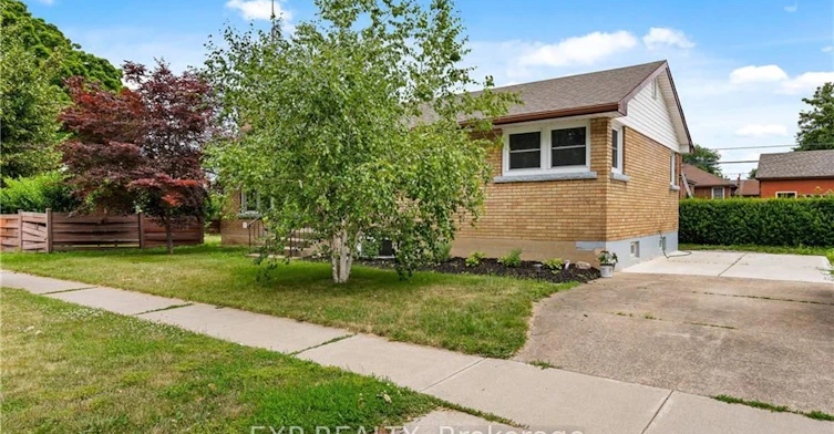 92 Margery Avenue, St. Catharines, ON, L2R 6K1 - 2