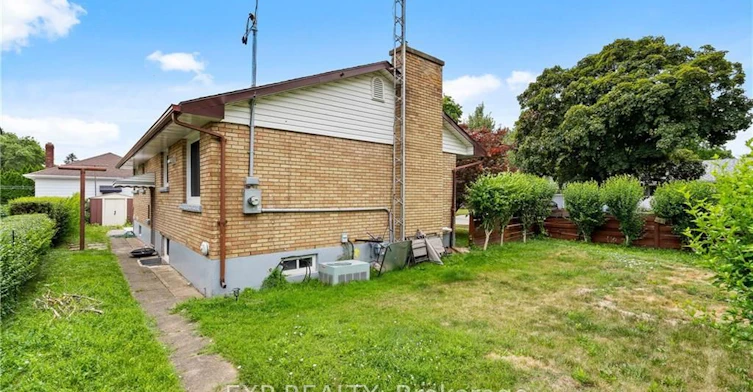 92 Margery Avenue, St. Catharines, ON, L2R 6K1 - 13