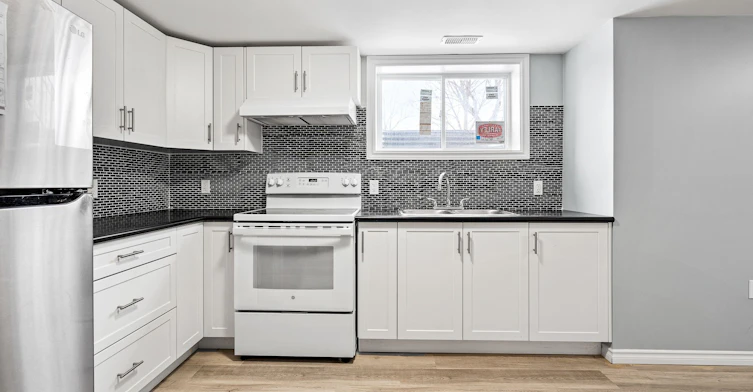 92 Margery Avenue, St. Catharines, ON, L2R 6K1 - 9