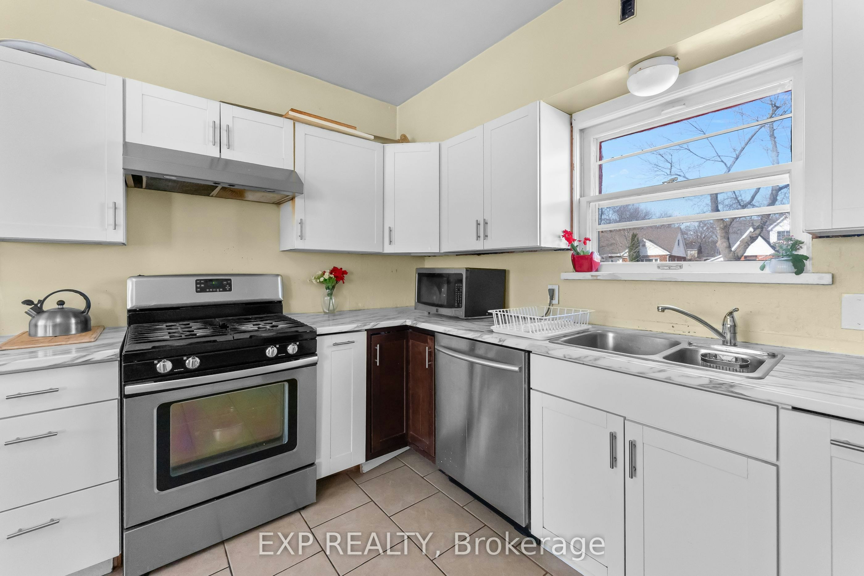 5958 Summer Street, Niagara Falls, ON, L2G 1M3 - 13