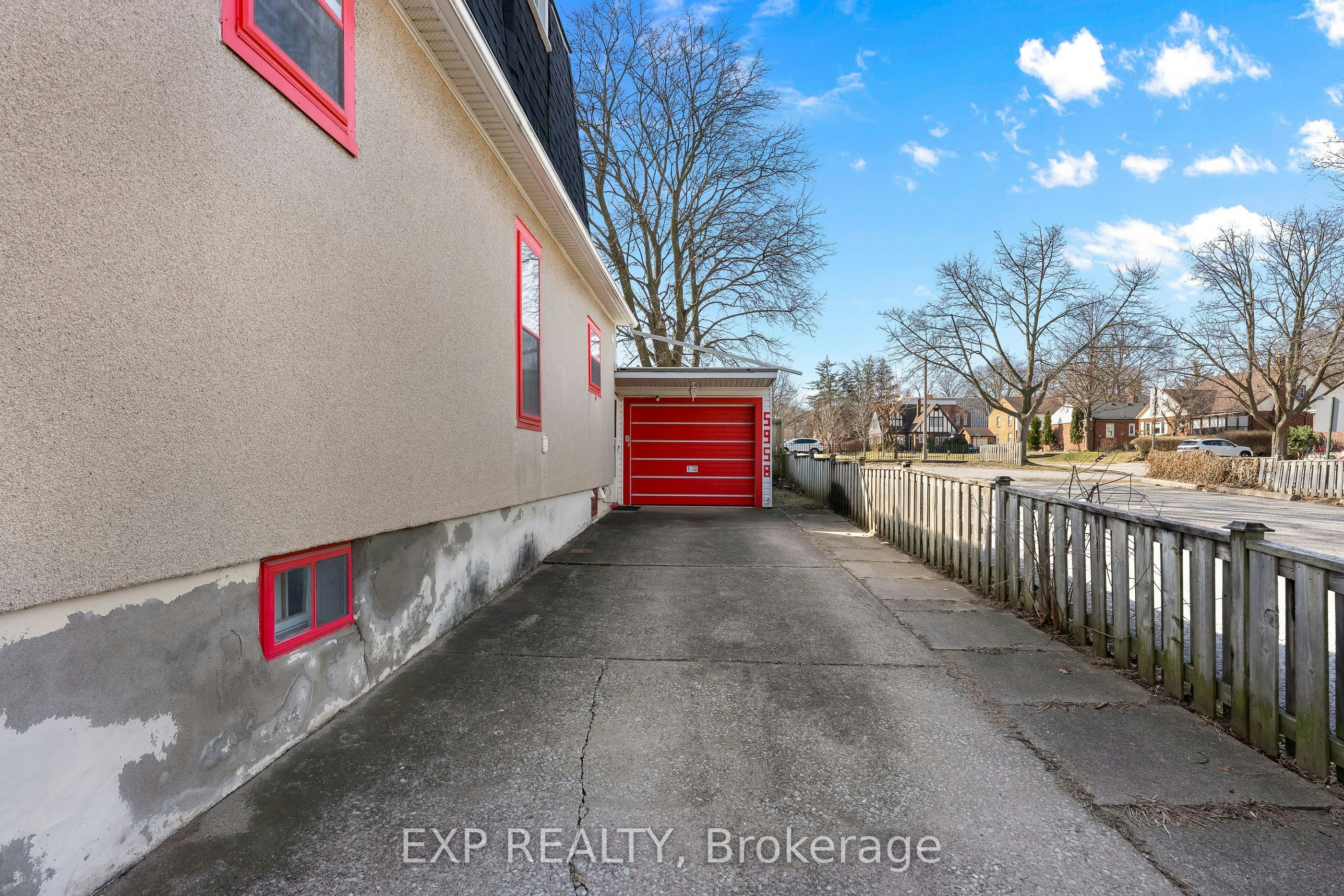 5958 Summer Street, Niagara Falls, ON, L2G 1M3 - 4