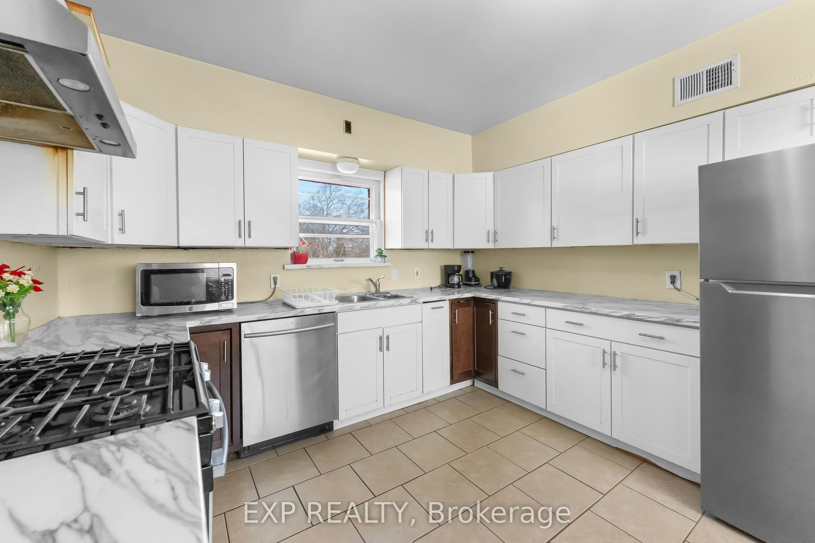 5958 Summer Street, Niagara Falls, ON, L2G 1M3 - 14
