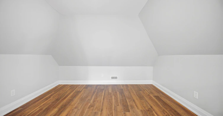 90 Holton Avenue S, Hamilton, ON, L8M 2L2 - 33