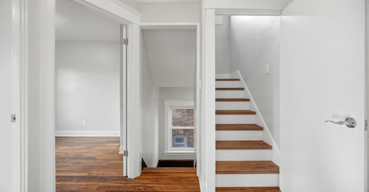 90 Holton Avenue S, Hamilton, ON, L8M 2L2 - 32
