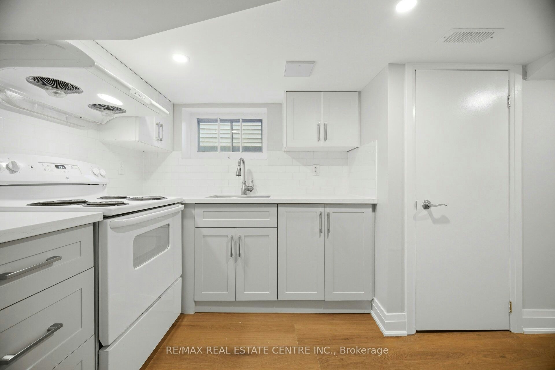 90 Holton Avenue S, Hamilton, ON, L8M 2L2 - 39