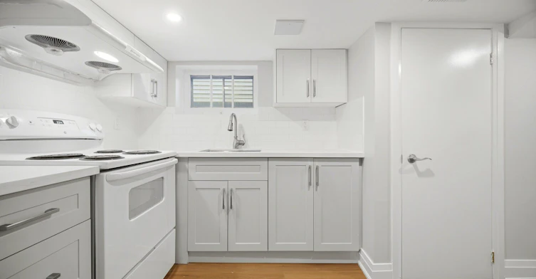 90 Holton Avenue S, Hamilton, ON, L8M 2L2 - 39