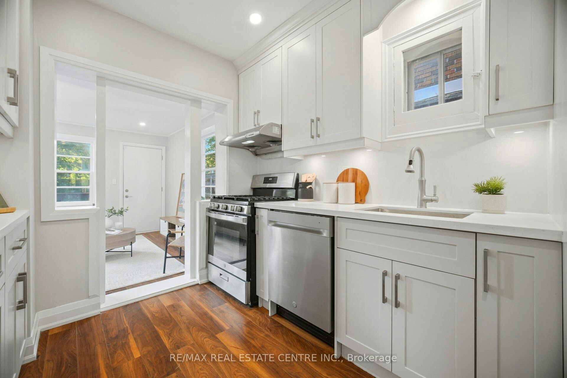 90 Holton Avenue S, Hamilton, ON, L8M 2L2 - 18