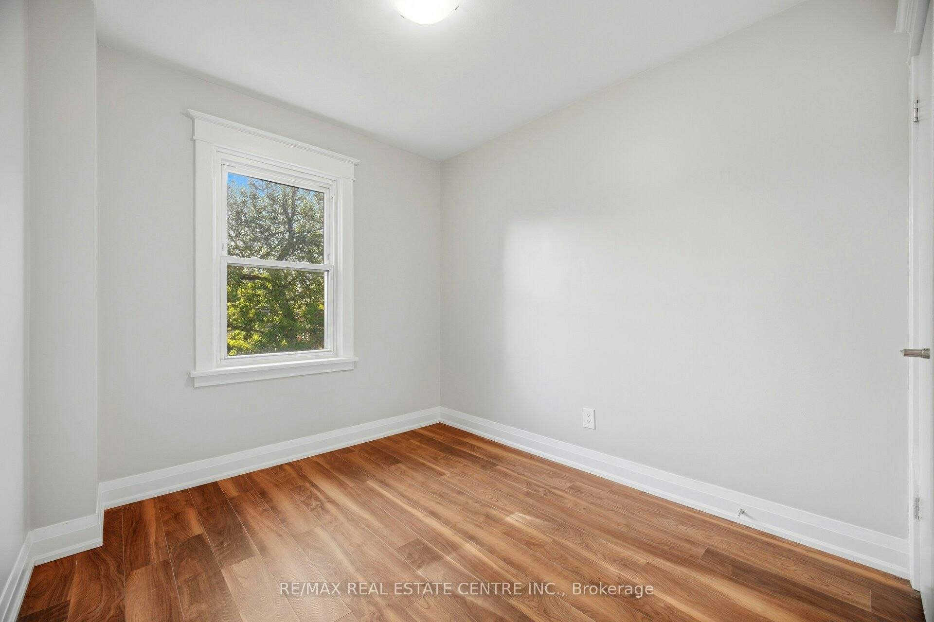 90 Holton Avenue S, Hamilton, ON, L8M 2L2 - 28