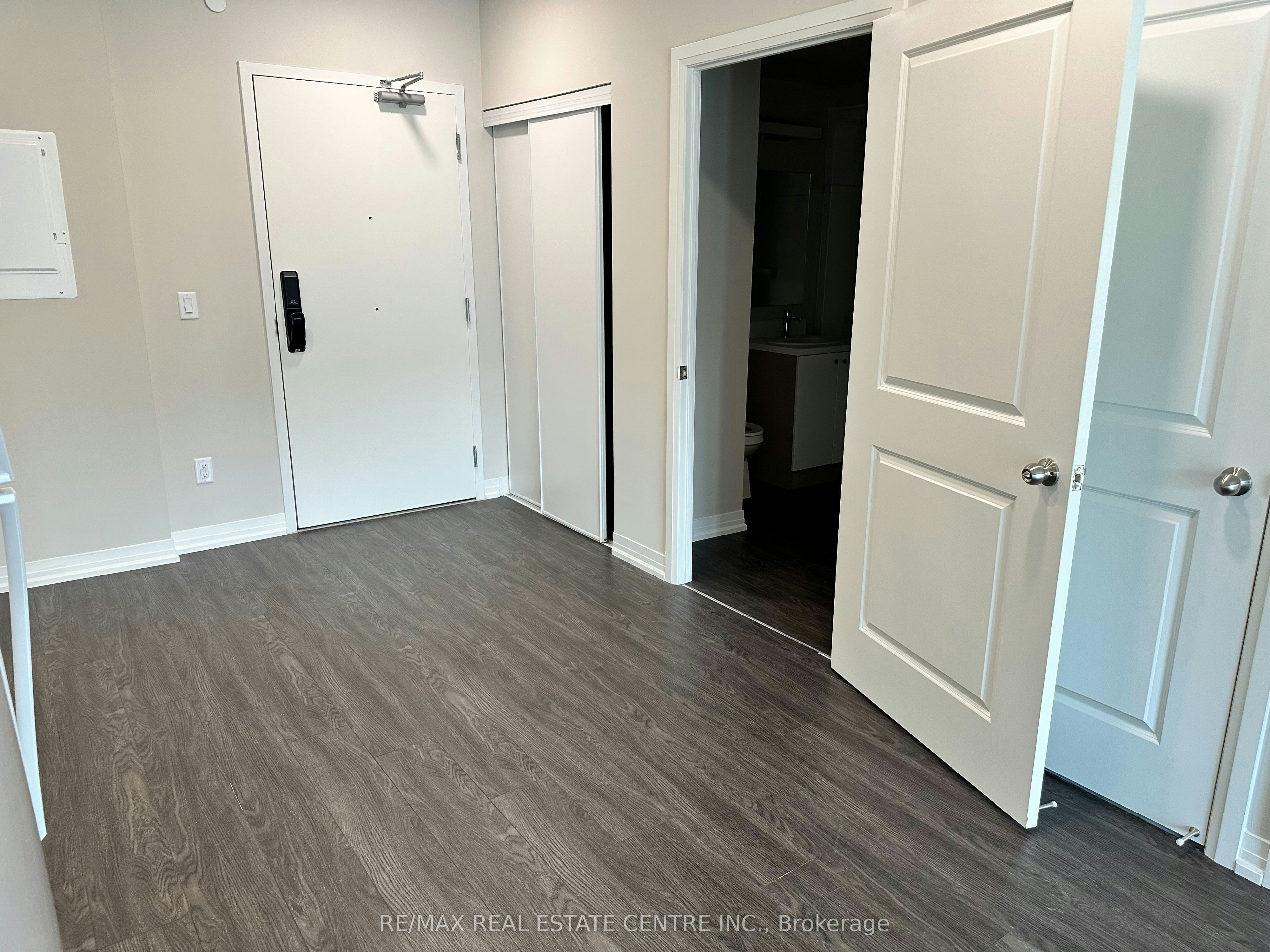 243-50 Herrick Avenue, St. Catharines, ON, L2P 2T9 - 6