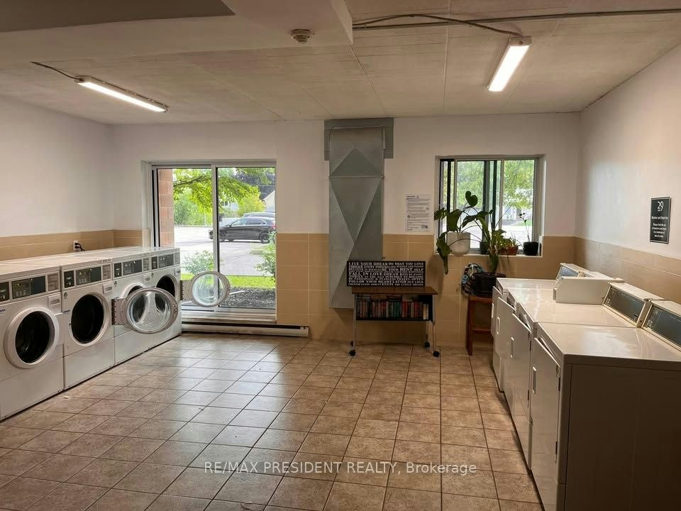 111-29 West Avenue W, Kitchener, ON, N2M 5E4 - 17