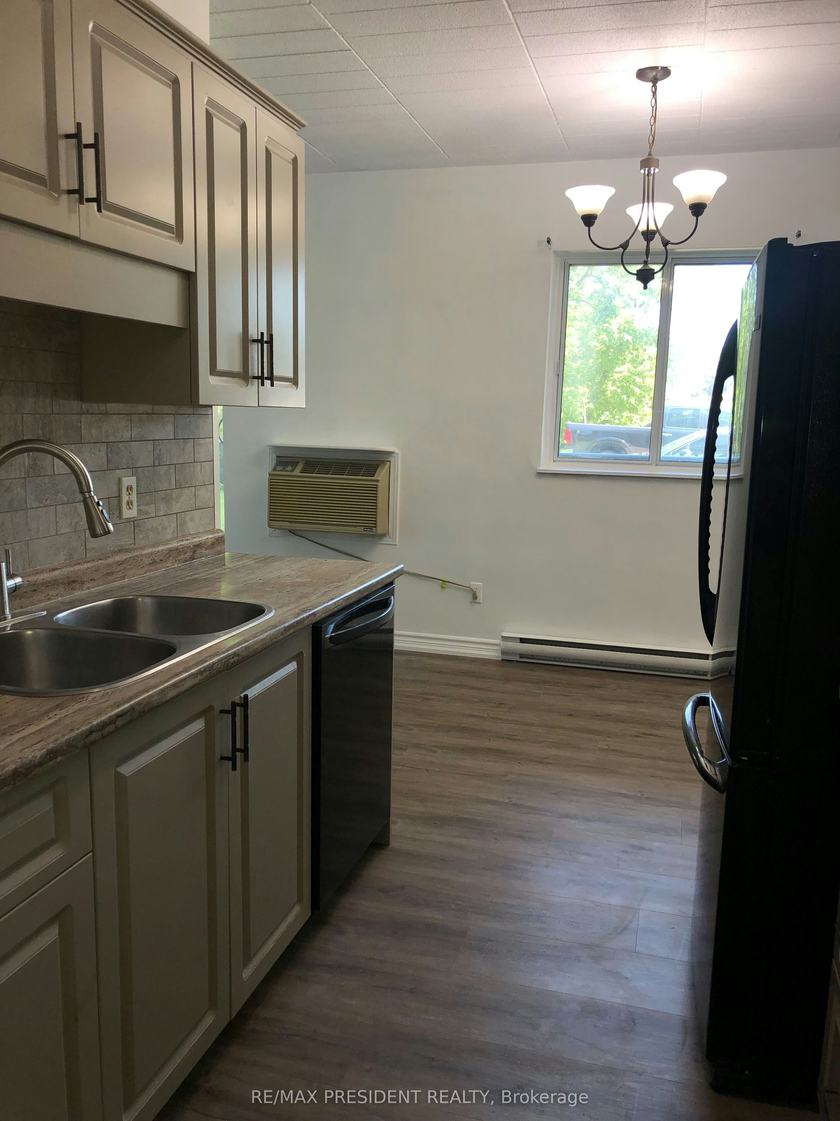 111-29 West Avenue W, Kitchener, ON, N2M 5E4 - 6