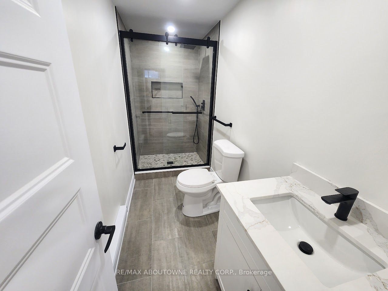 Lower-203 Rockledge Drive, Hamilton, ON, L0R 1P0 - 12