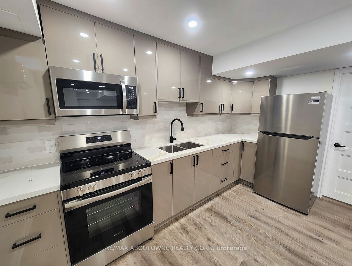Lower-203 Rockledge Drive, Hamilton, ON, L0R 1P0 - 6