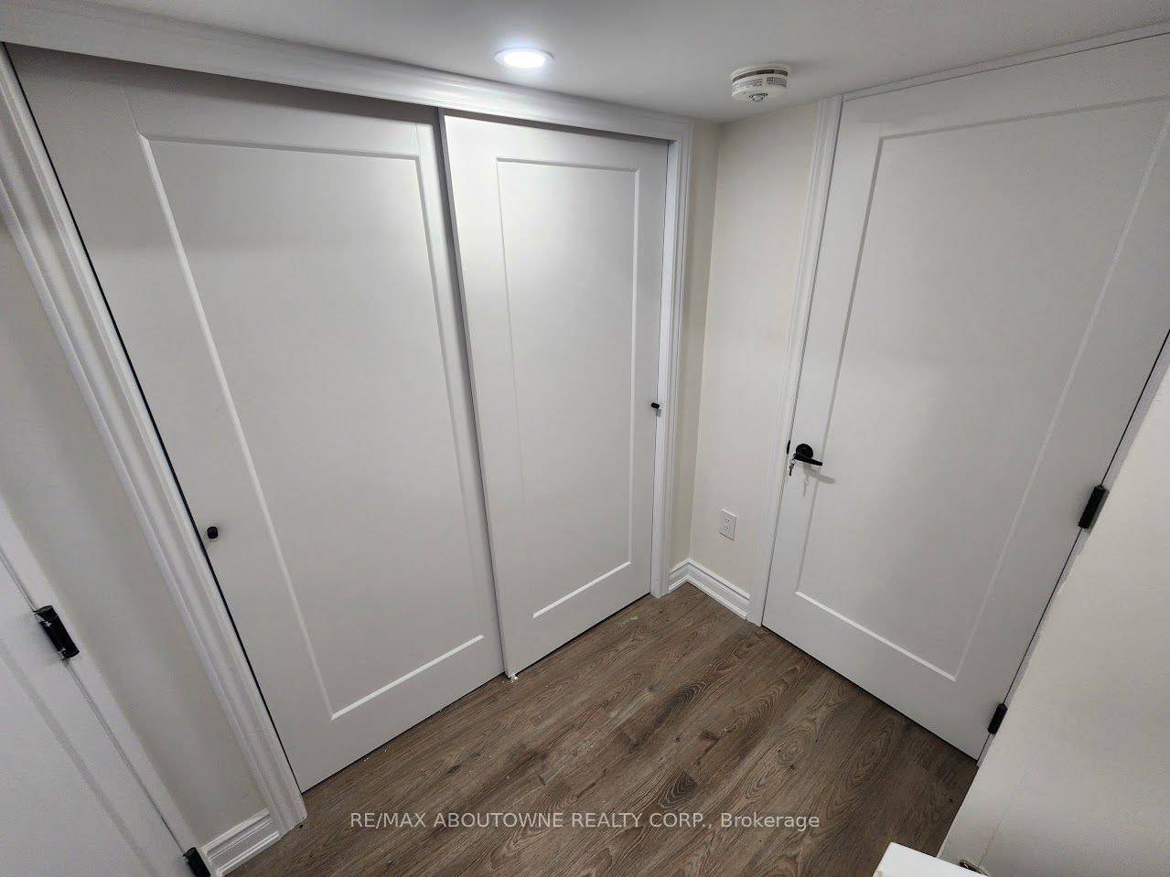 Lower-203 Rockledge Drive, Hamilton, ON, L0R 1P0 - 4